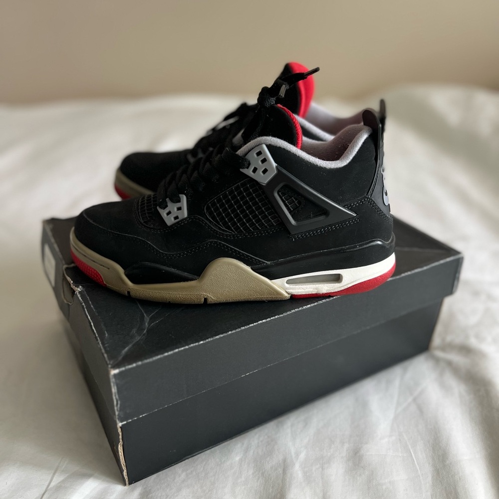 Air Jordan Bred 4s